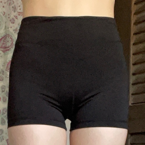 Spandex Shorts LIVE LOVE DREAM - Picture 1 of 4